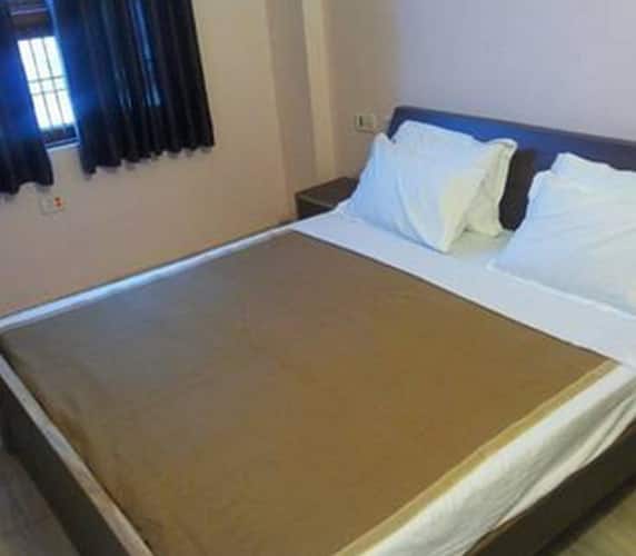 Hotel Amber Guest House, Ahmedabad 1